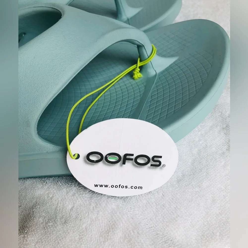 OOFOS Men's Mint Green Recovery Flip-Flops